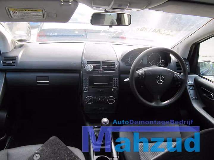 Koop Compleet interieur bij Autodemontagebedrijf Mahzud