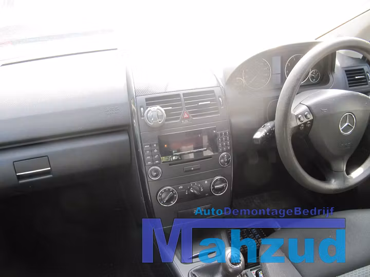 Koop Compleet interieur bij Autodemontagebedrijf Mahzud