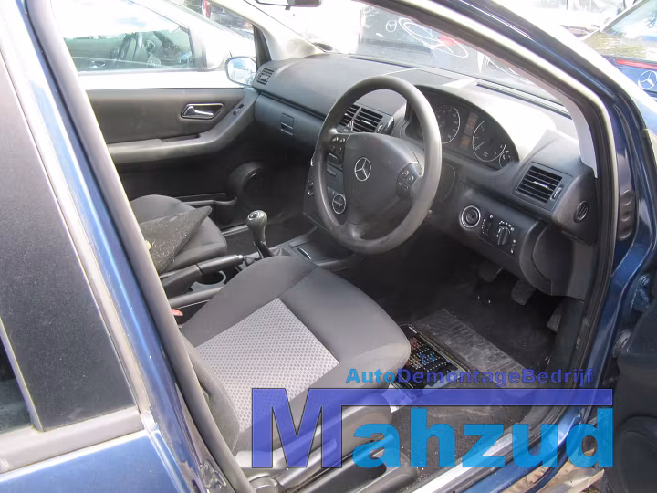 Koop Compleet interieur bij Autodemontagebedrijf Mahzud