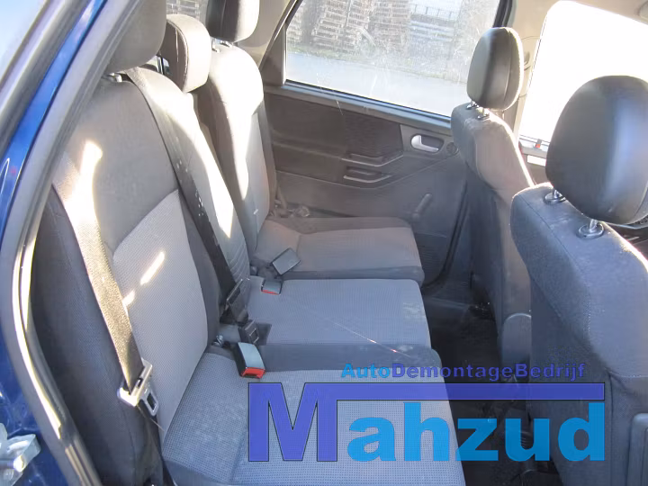 Koop Compleet interieur bij Autodemontagebedrijf Mahzud