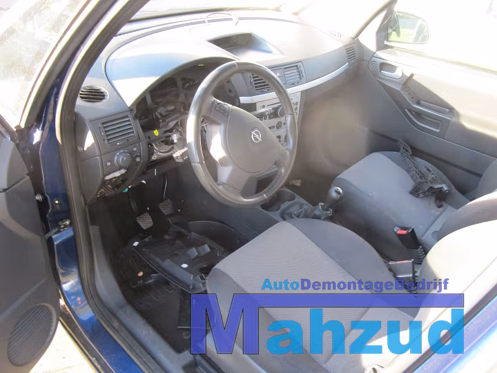 Koop Compleet interieur bij Autodemontagebedrijf Mahzud