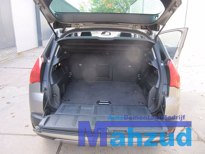 Koop Compleet interieur bij Autodemontagebedrijf Mahzud