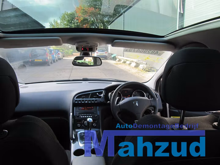 Koop Compleet interieur bij Autodemontagebedrijf Mahzud