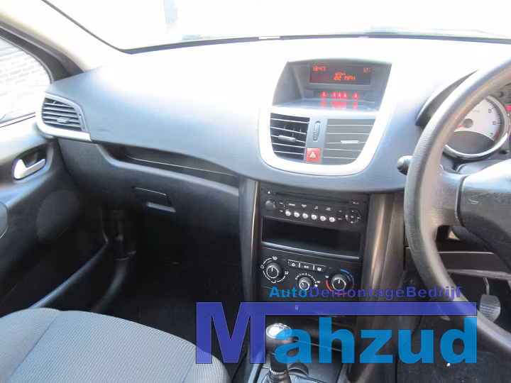 Koop Compleet interieur bij Autodemontagebedrijf Mahzud