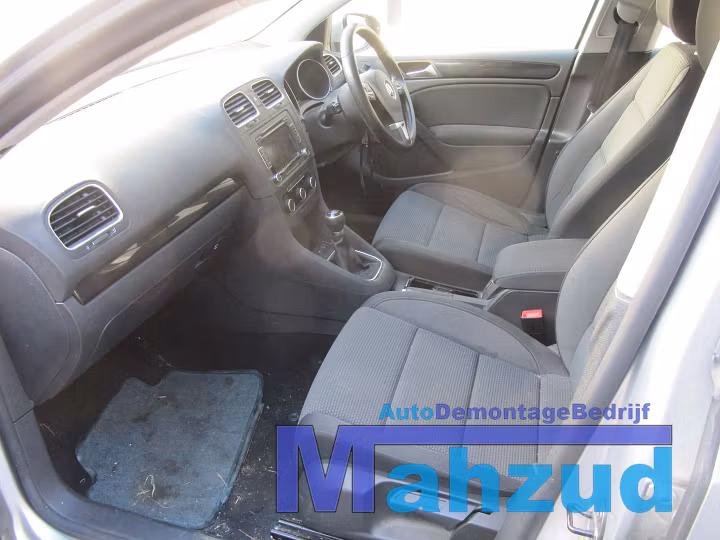 Koop Compleet interieur bij Autodemontagebedrijf Mahzud