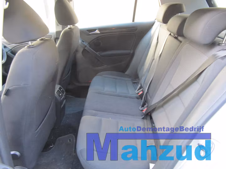 Koop Compleet interieur bij Autodemontagebedrijf Mahzud