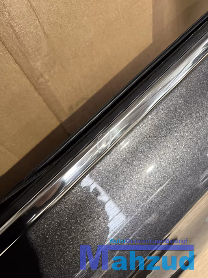 Koop Portier | Deur | Enkel bij Autodemontagebedrijf Mahzud