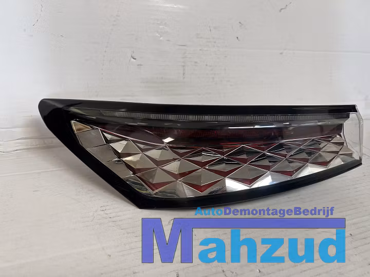 Koop Achterlicht | Enkel bij Autodemontagebedrijf Mahzud