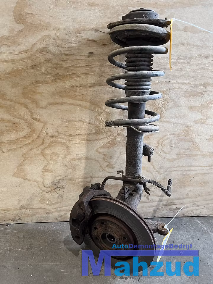 Koop Veerpoot compleet | Enkel bij Autodemontagebedrijf Mahzud