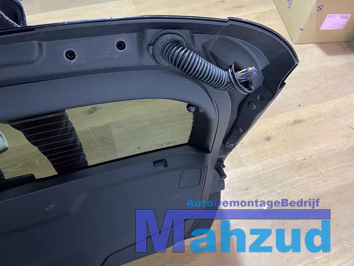 Koop Achterklep | Achterdeur bij Autodemontagebedrijf Mahzud