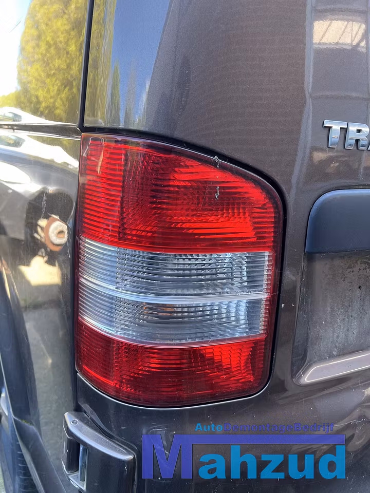 Koop Achterlicht | Enkel bij Autodemontagebedrijf Mahzud