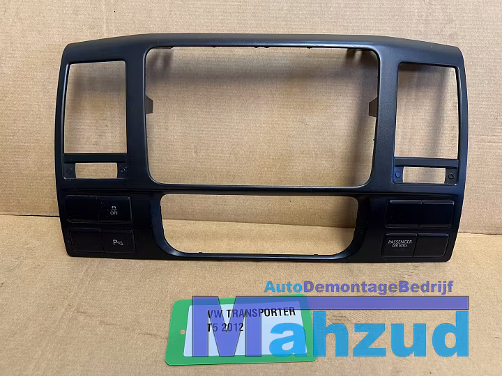 Koop Middenconsole bij Autodemontagebedrijf Mahzud