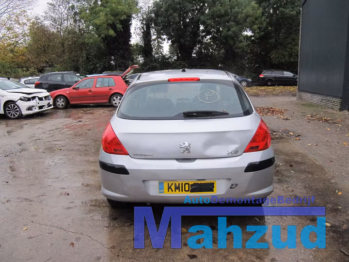 Koop Kofferdeksel | Kofferklep bij Autodemontagebedrijf Mahzud