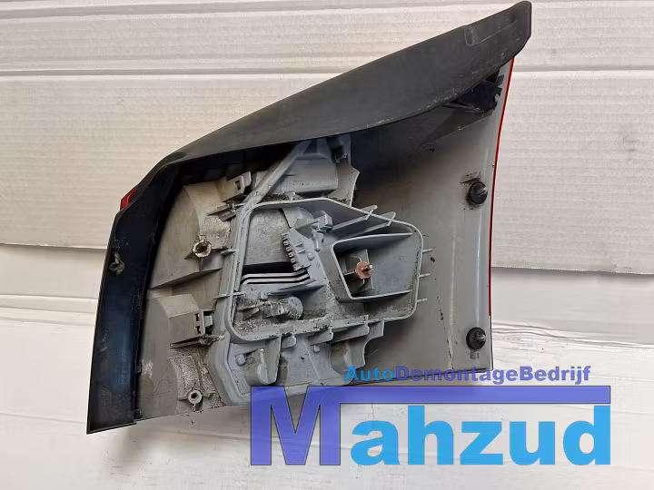 Koop Achterlicht | Enkel bij Autodemontagebedrijf Mahzud