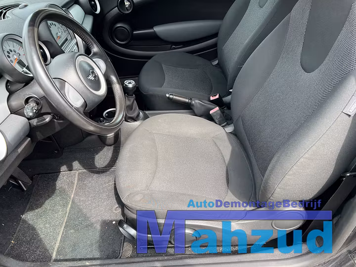 Koop Compleet interieur bij Autodemontagebedrijf Mahzud