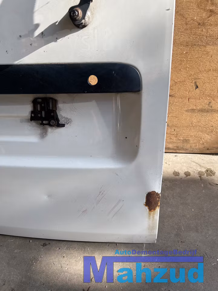 Koop Portier | Deur | Enkel bij Autodemontagebedrijf Mahzud