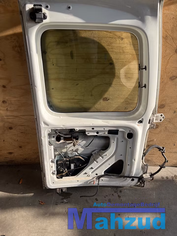 Koop Portier | Deur | Enkel bij Autodemontagebedrijf Mahzud