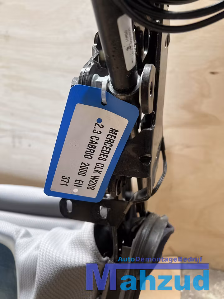 Koop Dak bij Autodemontagebedrijf Mahzud