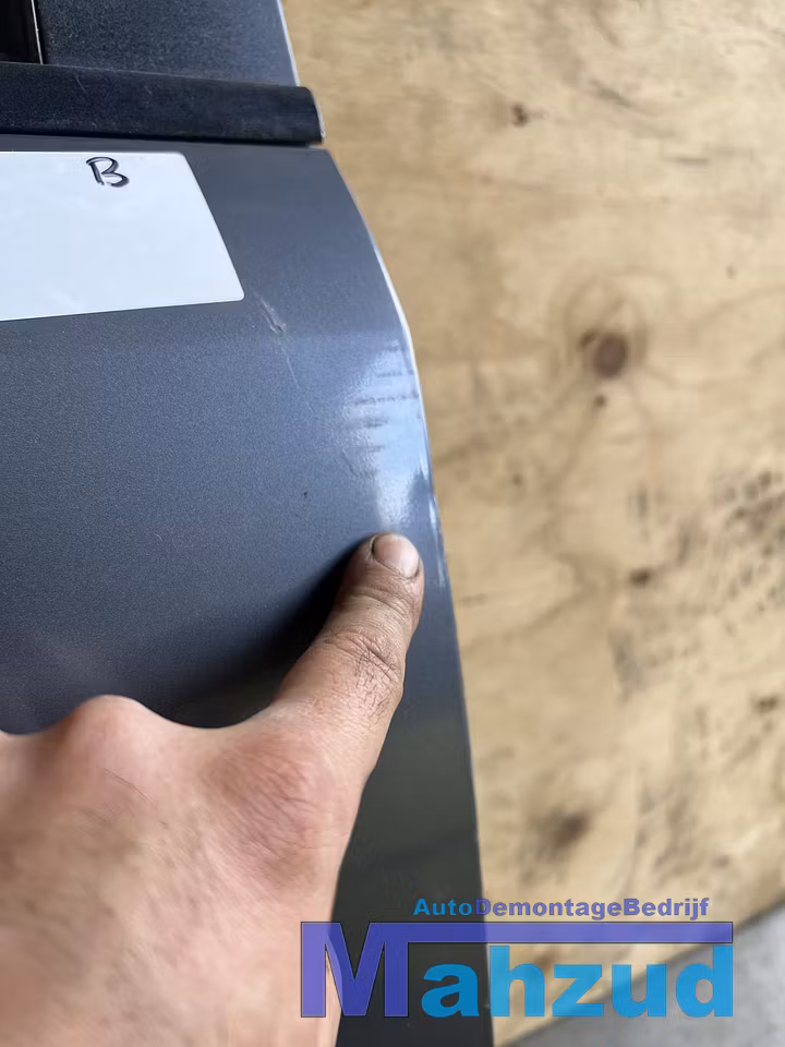 Koop Portier | Deur | Enkel bij Autodemontagebedrijf Mahzud