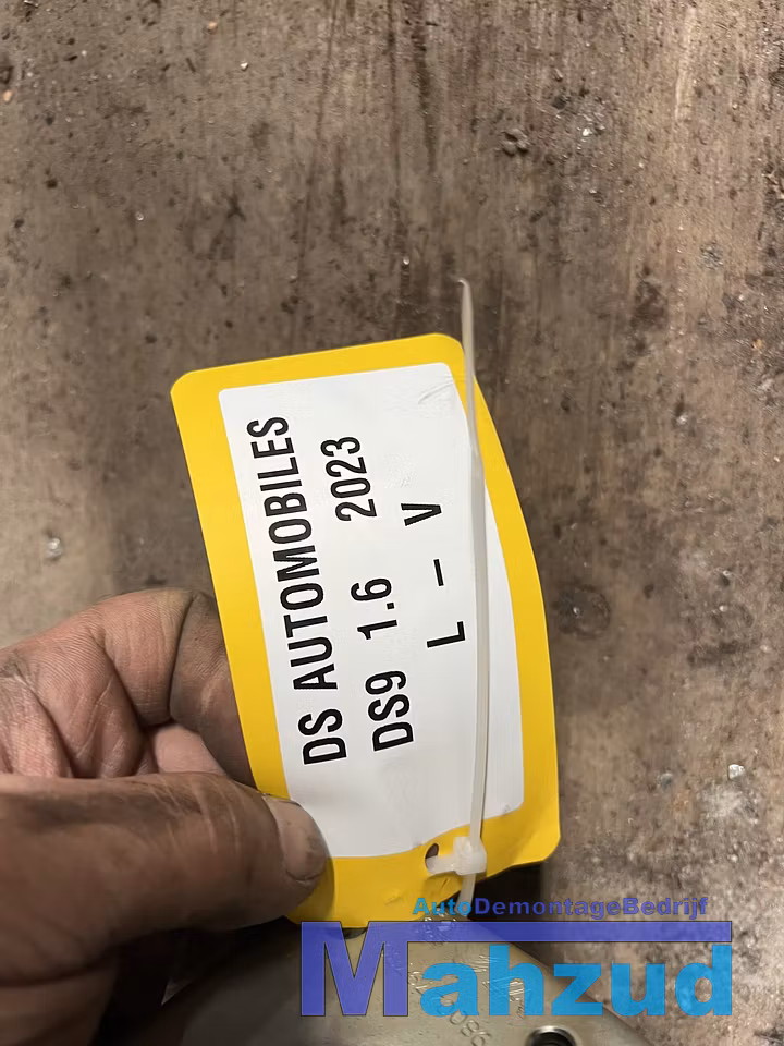 Koop Veerpoot compleet | Enkel bij Autodemontagebedrijf Mahzud