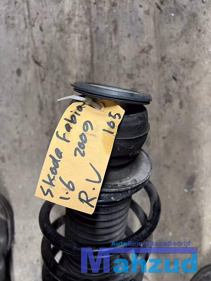 Koop Veerpoot compleet | Enkel bij Autodemontagebedrijf Mahzud