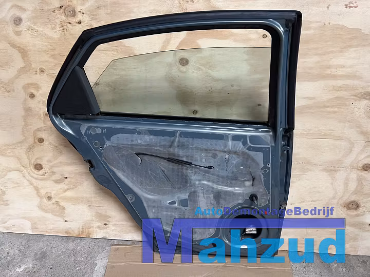 Koop Portier | Deur | Enkel bij Autodemontagebedrijf Mahzud