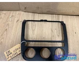 Koop Middenconsole bij Autodemontagebedrijf Mahzud