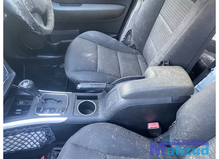 Koop Middenconsole bij Autodemontagebedrijf Mahzud