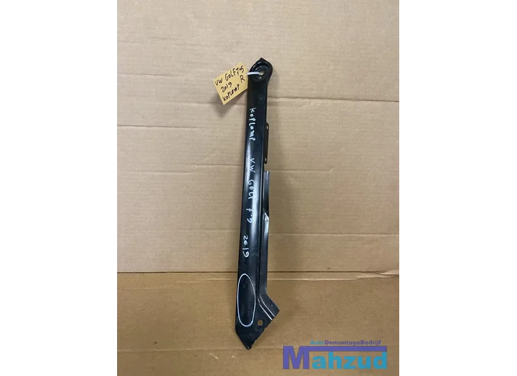 Koop Koplampframe | Enkel bij Autodemontagebedrijf Mahzud