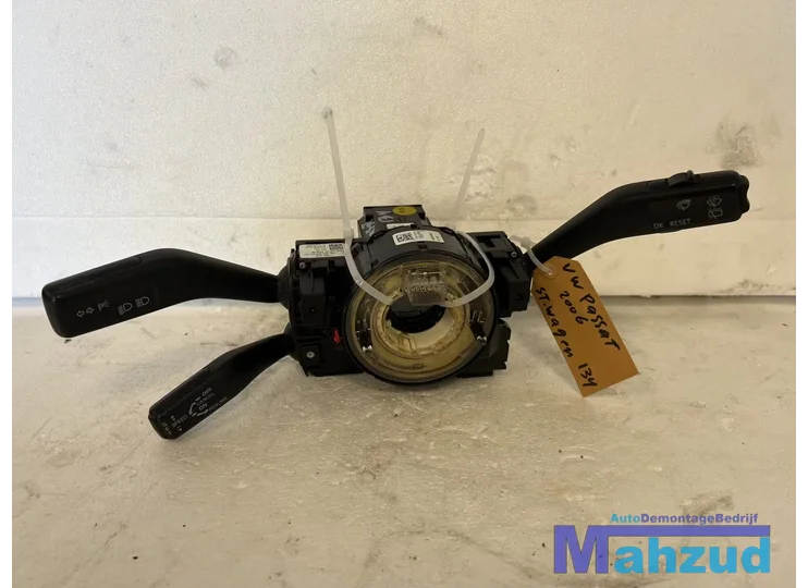 Koop Stuurkolomschakelaar | Combischakelaar bij Autodemontagebedrijf Mahzud