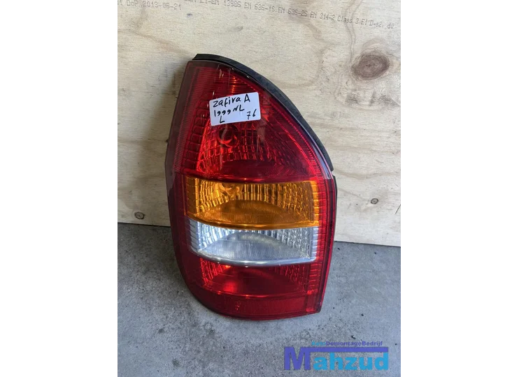 Koop Achterlicht | Enkel bij Autodemontagebedrijf Mahzud