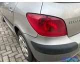 Koop Achterlicht | Enkel bij Autodemontagebedrijf Mahzud