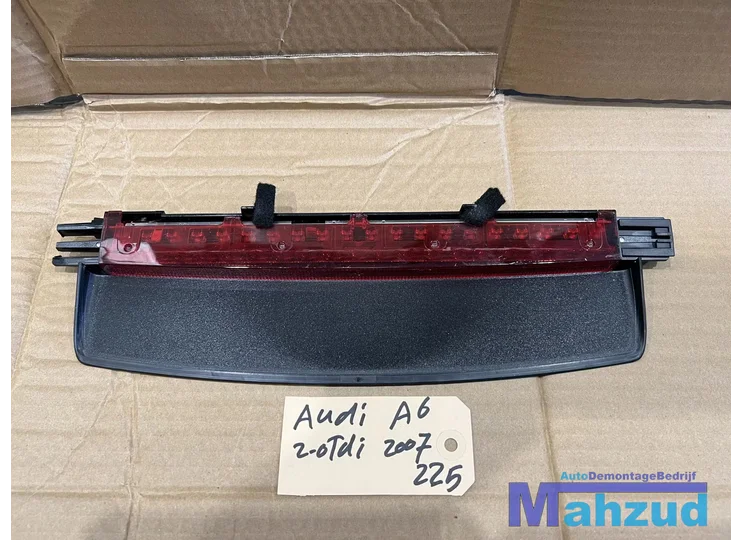 Koop Derde remlicht bij Autodemontagebedrijf Mahzud