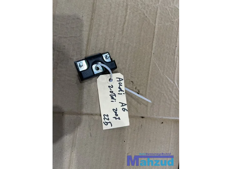 Koop Antenne versterker bij Autodemontagebedrijf Mahzud