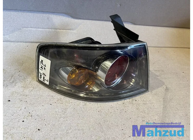 Koop Achterlicht | Enkel bij Autodemontagebedrijf Mahzud