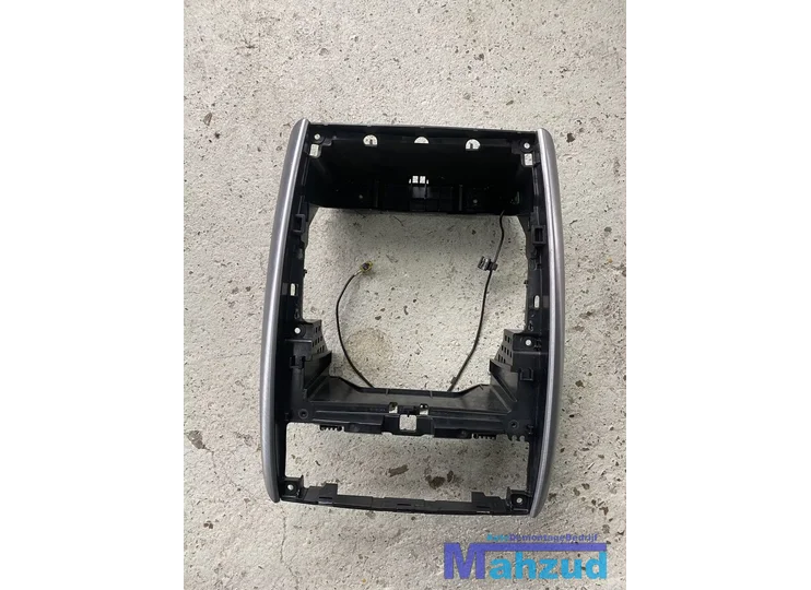 Koop Middenconsole bij Autodemontagebedrijf Mahzud