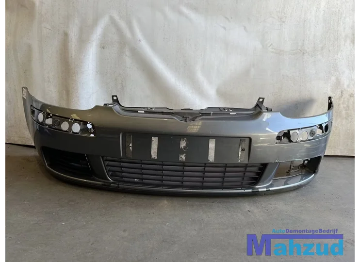 Koop Voorbumper bij Autodemontagebedrijf Mahzud