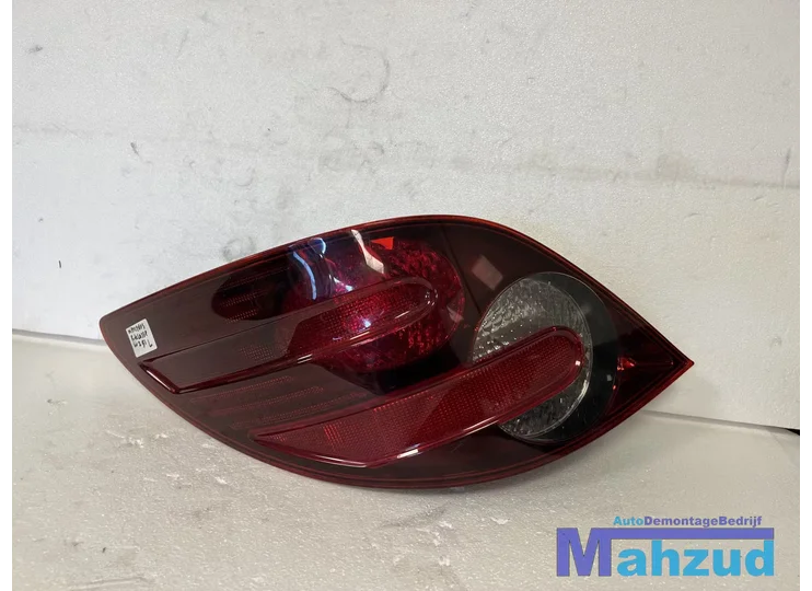 Koop Achterlicht | Enkel bij Autodemontagebedrijf Mahzud