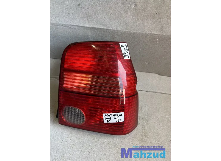 Koop Achterlicht | Enkel bij Autodemontagebedrijf Mahzud