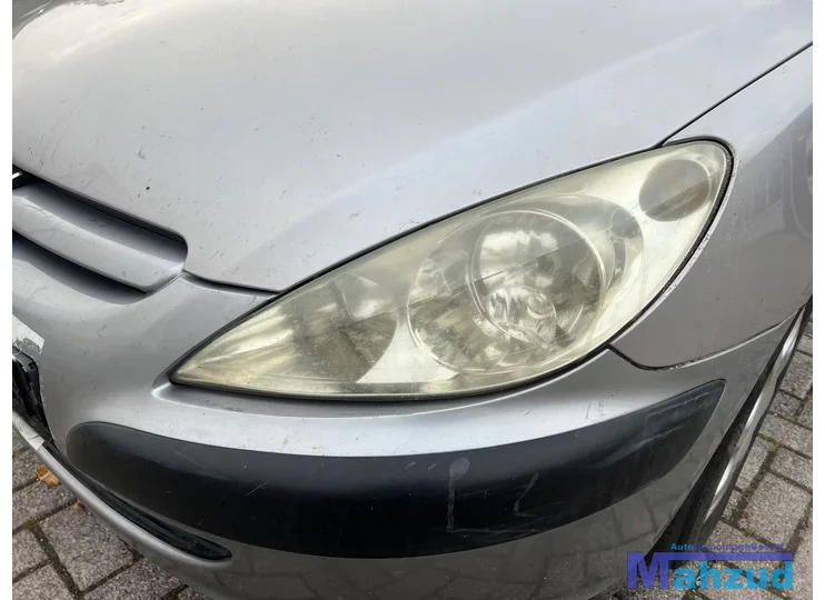 Koop Koplamp | Enkel bij Autodemontagebedrijf Mahzud