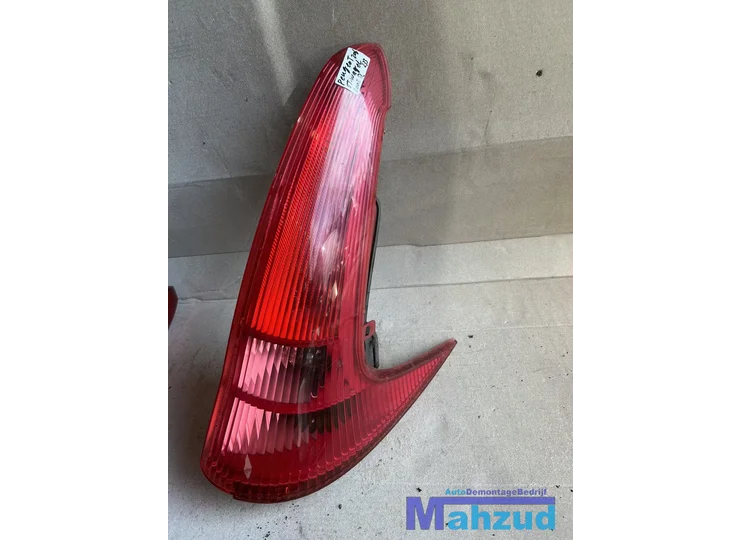Koop Achterlicht | Enkel bij Autodemontagebedrijf Mahzud