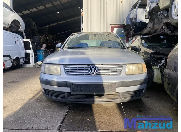 Koop Motorkap bij Autodemontagebedrijf Mahzud