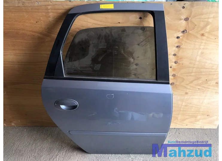 Koop Portier | Deur | Enkel bij Autodemontagebedrijf Mahzud