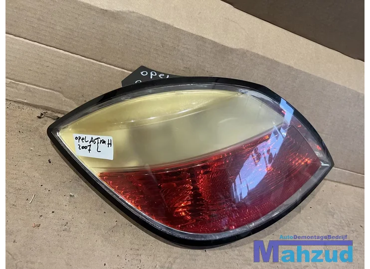 Koop Achterlicht | Enkel bij Autodemontagebedrijf Mahzud