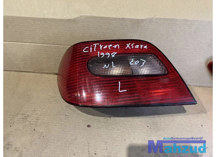 Koop Achterlicht | Enkel bij Autodemontagebedrijf Mahzud