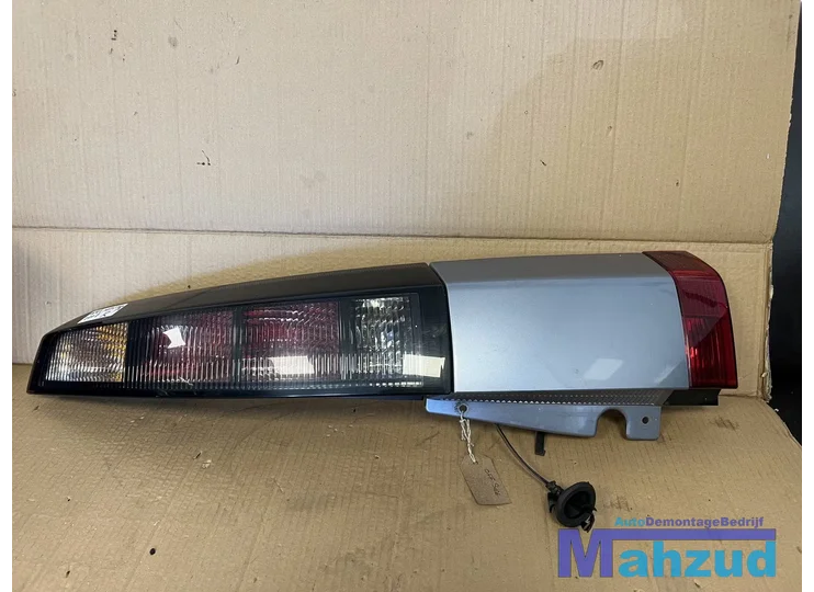 Koop Achterlicht | Enkel bij Autodemontagebedrijf Mahzud
