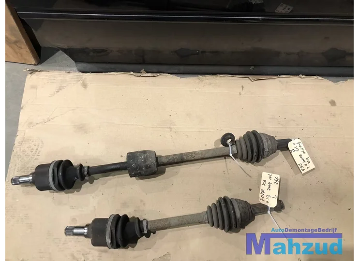 Koop Aandrijfas | Cardanas bij Autodemontagebedrijf Mahzud