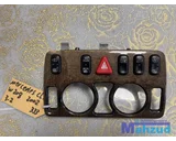 Koop Middenconsole bij Autodemontagebedrijf Mahzud