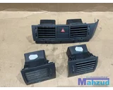 Koop Luchtrooster dashboard bij Autodemontagebedrijf Mahzud