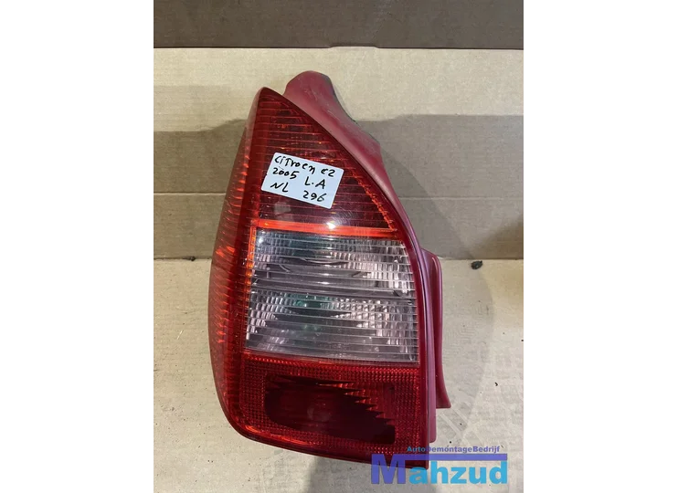 Koop Achterlicht | Enkel bij Autodemontagebedrijf Mahzud